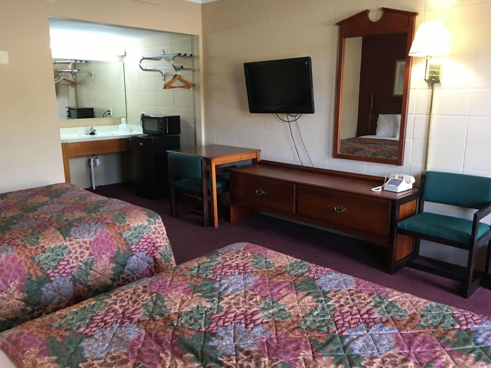 Budget Inn Carthage Buitenkant foto