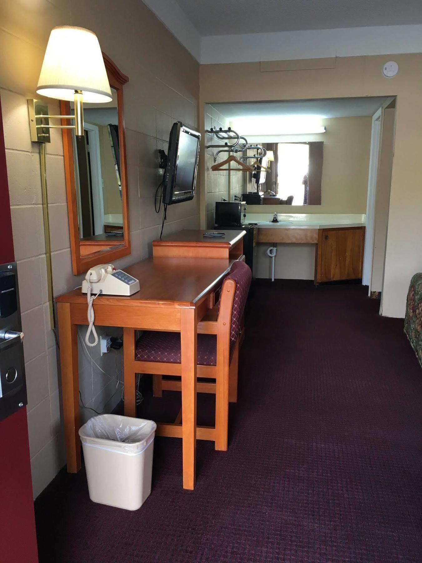 Budget Inn Carthage Buitenkant foto
